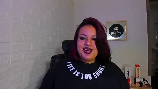 Girls: try live performances with matured performers, from dancing to quirks, in a variety of beautiful sex cams.