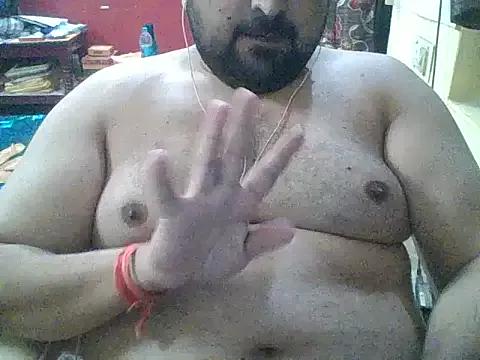 ARYANAVAILABLE from StripChat is Freechat