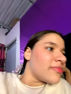 Ashley_and_Zoe from StripChat is Freechat