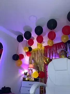 Girls: try live performances with matured performers, from dancing to quirks, in a variety of beautiful sex cams.