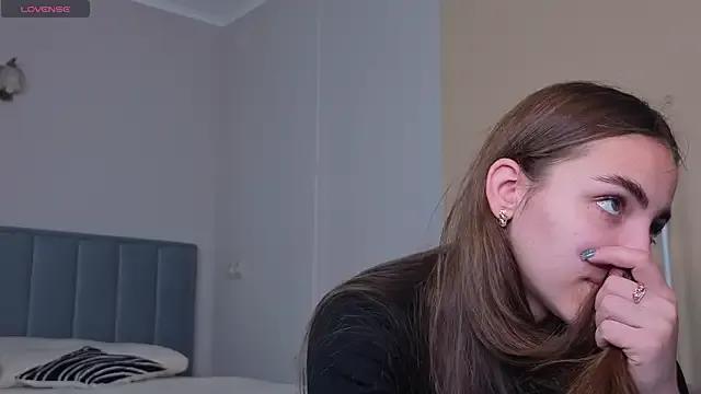 Girls: try live performances with matured performers, from dancing to quirks, in a variety of beautiful sex cams.
