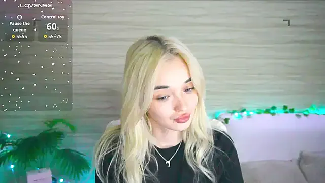 Ashley_S from StripChat is Freechat