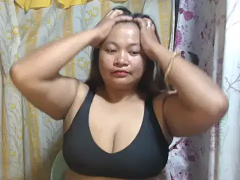 asianSEDUCTRESS from StripChat is Freechat