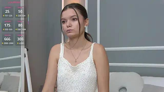 AsterQuinn from StripChat is Freechat