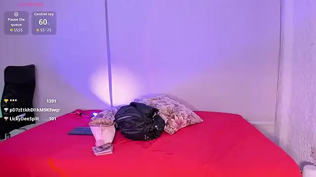 atenea_storm from StripChat is Freechat