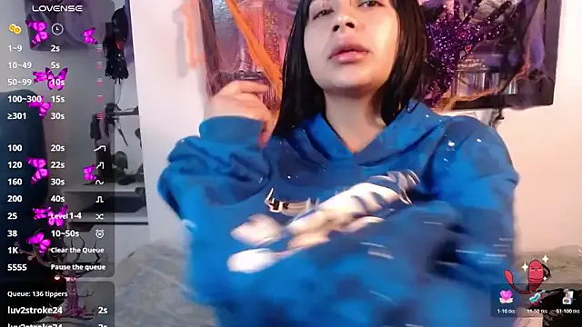 aurelyne_gp from StripChat is Freechat