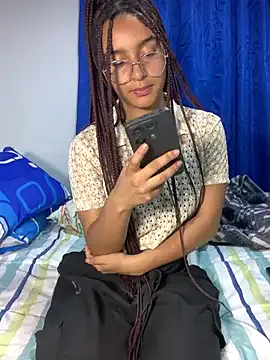 aurora_2007 from StripChat is Freechat