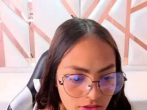 aurora_glow_tp from StripChat is Freechat