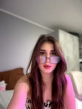 AuroraAmethyst from StripChat is Freechat