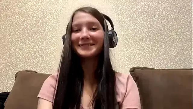 auroracus from StripChat is Freechat