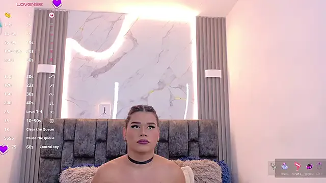 Ava_Cristi from StripChat is Freechat