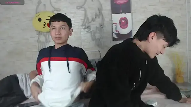 axel_milo_kairo_and_noa from StripChat is Freechat