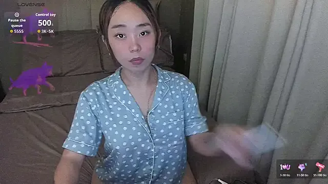 AyaCollinss from StripChat is Freechat