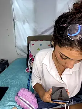Azza__Slimene from StripChat is Freechat