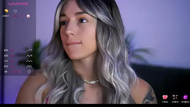 BabbyAisha from StripChat