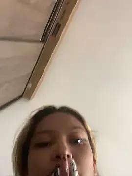 baby_lizy from StripChat is Freechat