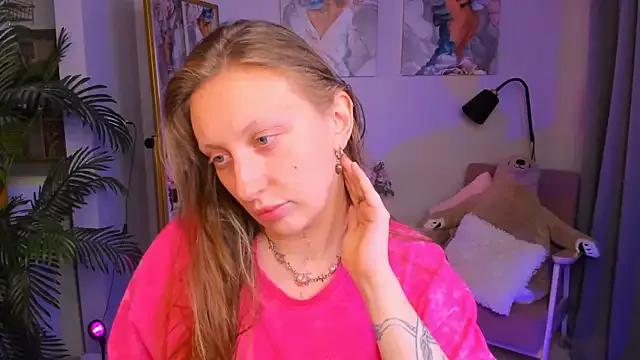 babydarkness from StripChat