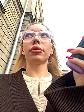 babydolll from StripChat is Freechat