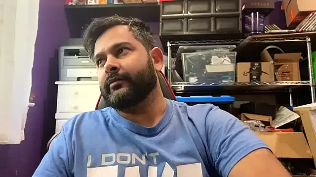 Bad_bearded_dad from StripChat is Freechat