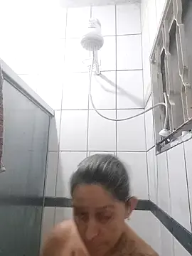 baixinhaloira from StripChat is Freechat