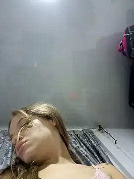 Bambiluly from StripChat