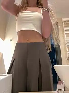 BARBIE_22888 from StripChat is Freechat