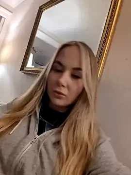 BarbieDolly_x from StripChat is Freechat