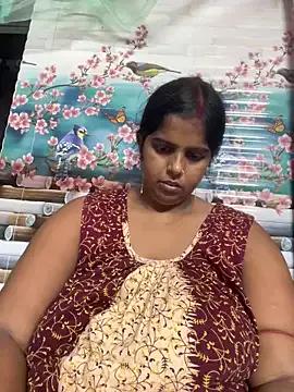 Beauty-queen from StripChat is Freechat