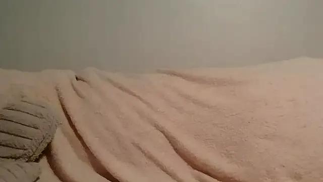 beautylovess from StripChat is Freechat