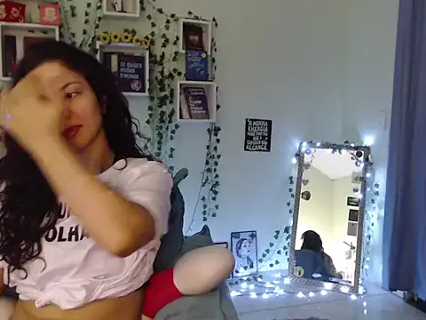 Girls: try live performances with matured performers, from dancing to quirks, in a variety of beautiful sex cams.