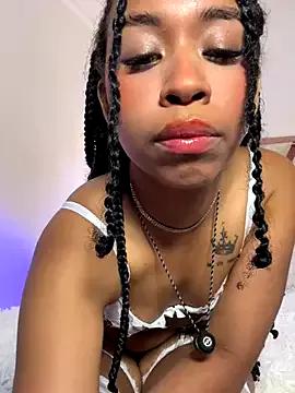 bella__honey from StripChat is Freechat