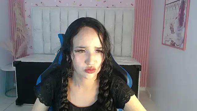 bella_vibess_s from StripChat is Freechat