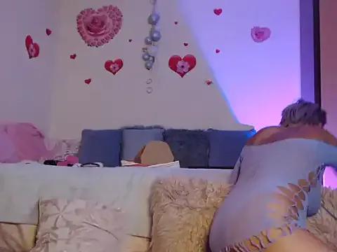 Girls: try live performances with matured performers, from dancing to quirks, in a variety of beautiful sex cams.