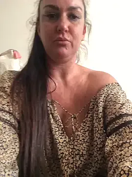 BELLAMORGANE1 from StripChat