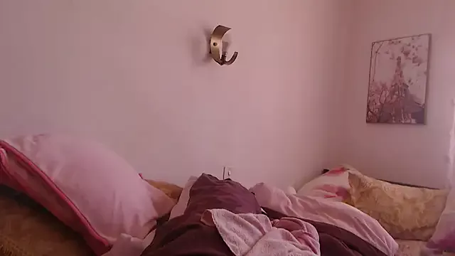BELLAMORGANE1 from StripChat