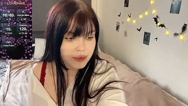 BellaNights from StripChat is Freechat