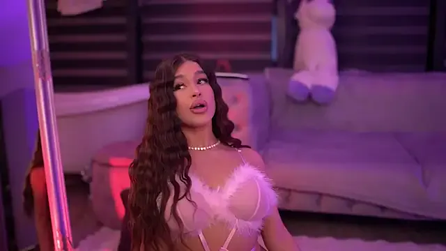 BellaNoirre from StripChat