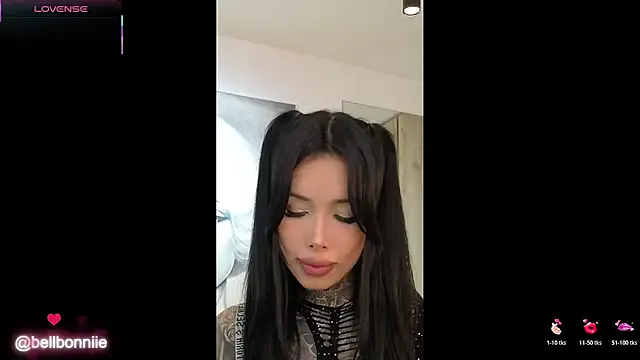 belllbonniie from StripChat is Freechat