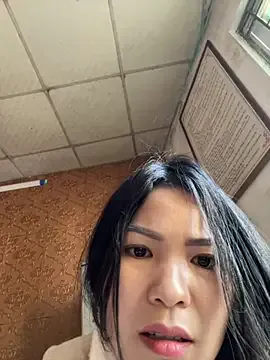 Beolulu from StripChat is Freechat