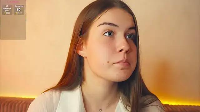 BereniceBuseck from StripChat is Freechat
