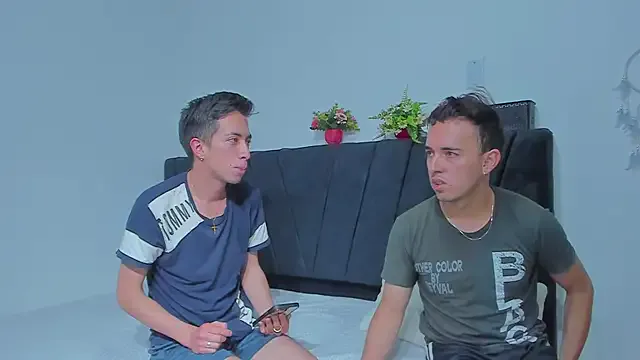 Girls: try live performances with matured performers, from dancing to quirks, in a variety of beautiful sex cams.