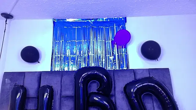 Girls: try live performances with matured performers, from dancing to quirks, in a variety of beautiful sex cams.