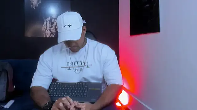 Big_furry_bear13 from StripChat is Freechat