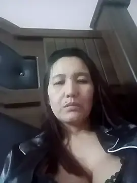 Bigassapple from StripChat is Freechat
