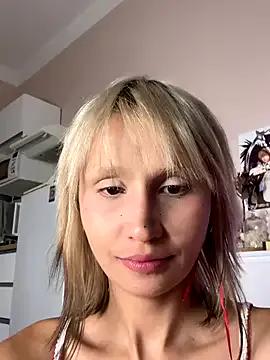 bigbabykiki from StripChat is Freechat