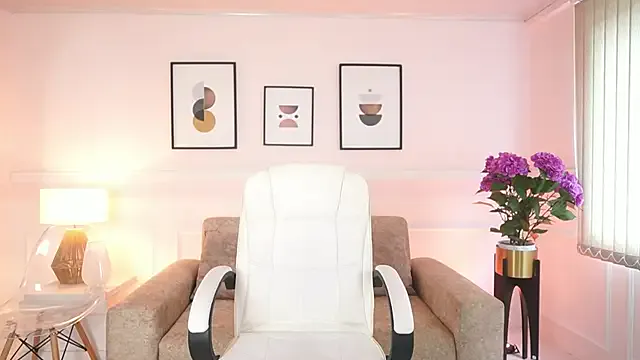 BillieBrownn from StripChat