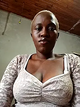 Blackthaithickchick from StripChat is Freechat