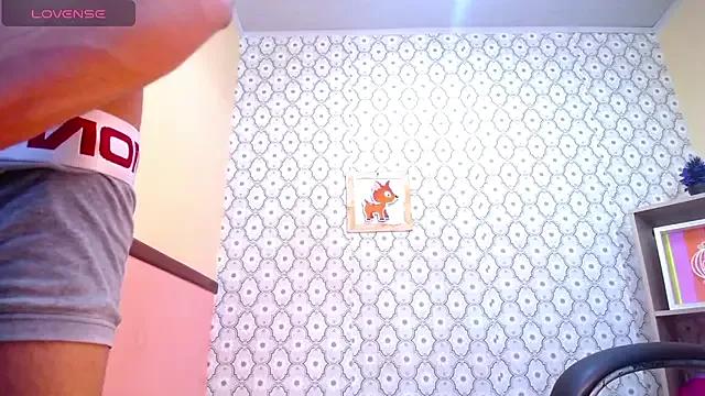 Girls: try live performances with matured performers, from dancing to quirks, in a variety of beautiful sex cams.