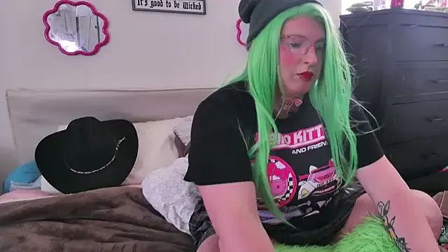 Blakelytgirl from StripChat is Freechat