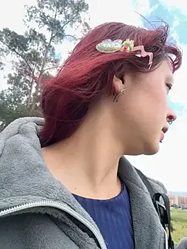 bombom_6 from StripChat is Freechat